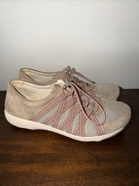 Dansko Honor Sneakers EUR 41 US Size 10.5-11 Beige  Suede Comfort Walking